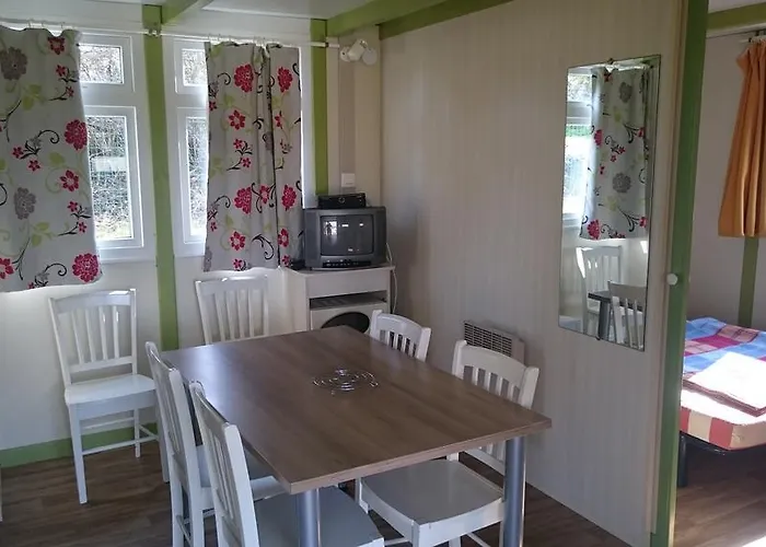 Kemp Camping Des Rulieres Saint-Valérien